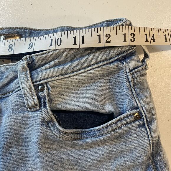 KUT From The Kloth Shorts Catherine Boyfriend Women's Sz 4 Light Wash Bermuda - Picture 4 of 10